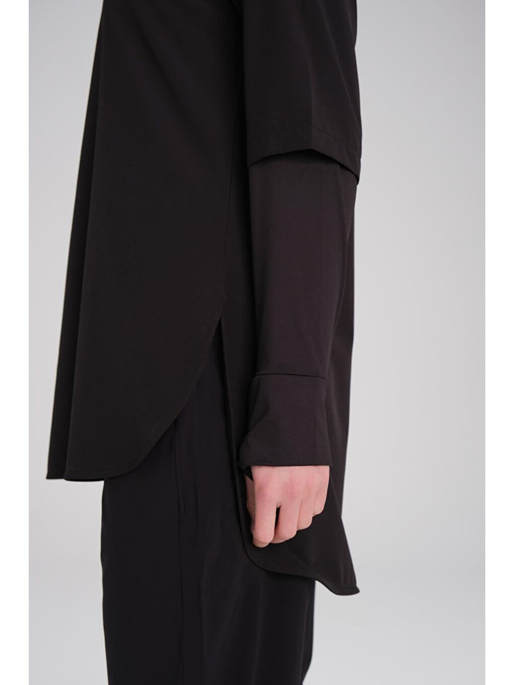 Active Uzun Kollu Yakası Fermuarlı Siyah Tesettür Antrenman Tişörtü Act-9-10