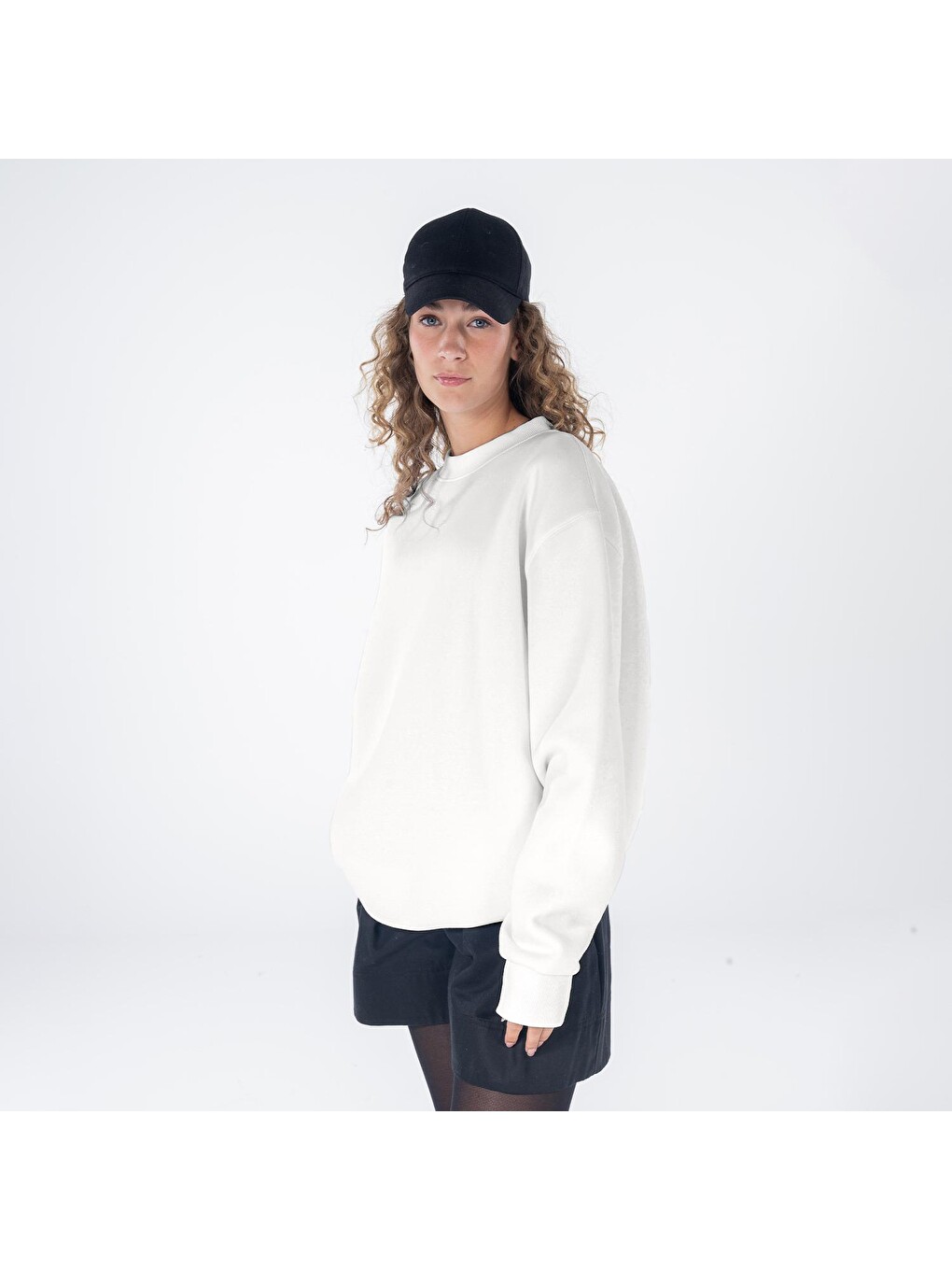 Monica Kadın Kırık Beyaz Oversize Bisiklet Yaka Sweatshirt-2