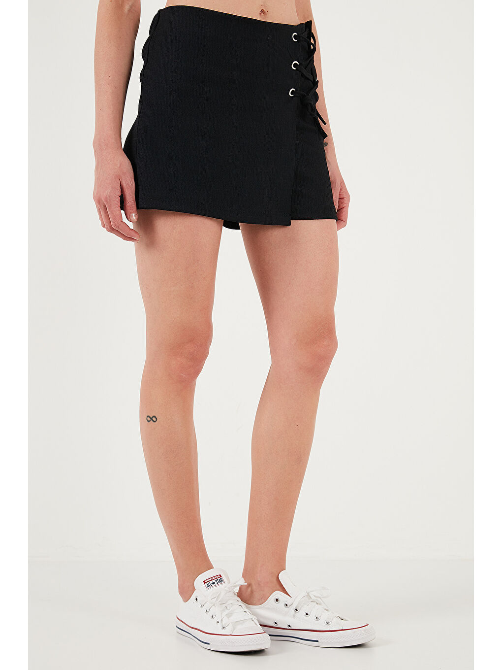 Siyah Streç Bağlamalı Slim Fit Yüksek Bel Mini Şort Etek 5865745-2