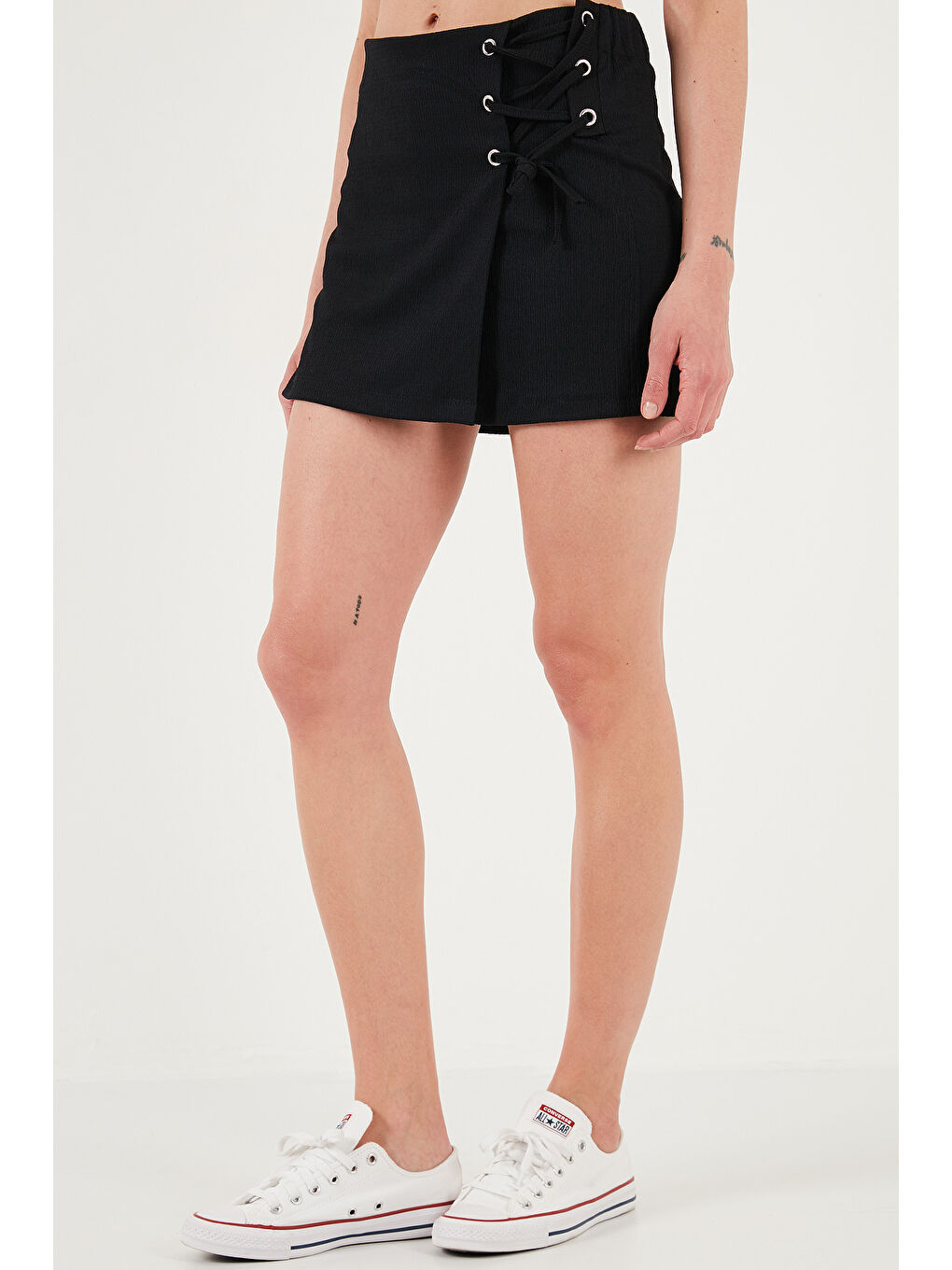 Siyah Streç Bağlamalı Slim Fit Yüksek Bel Mini Şort Etek 5865745-4