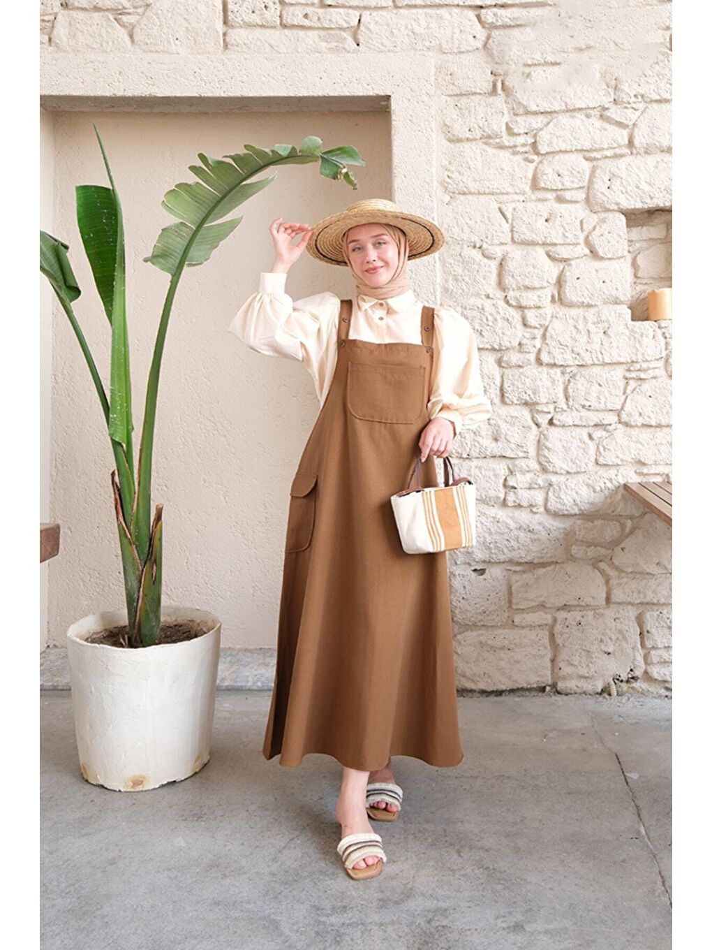 Kahverengi Acı Kahve Keten Etekli Salopet & Krem Klasik Yaka Crop Gömlek-1