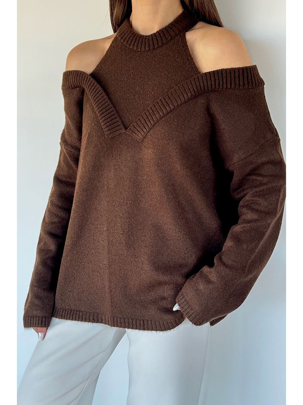 Kahverengi Halter Yaka Kadın Triko Bluz-2