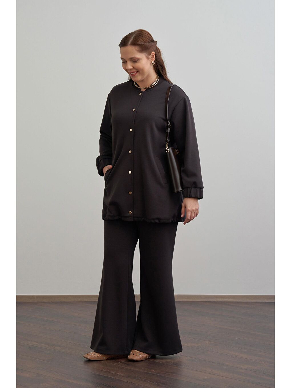 Kahverengi Acı Kahve-Yumuşak Dokulu Kolej Yakalı Eşofman Takımı-1