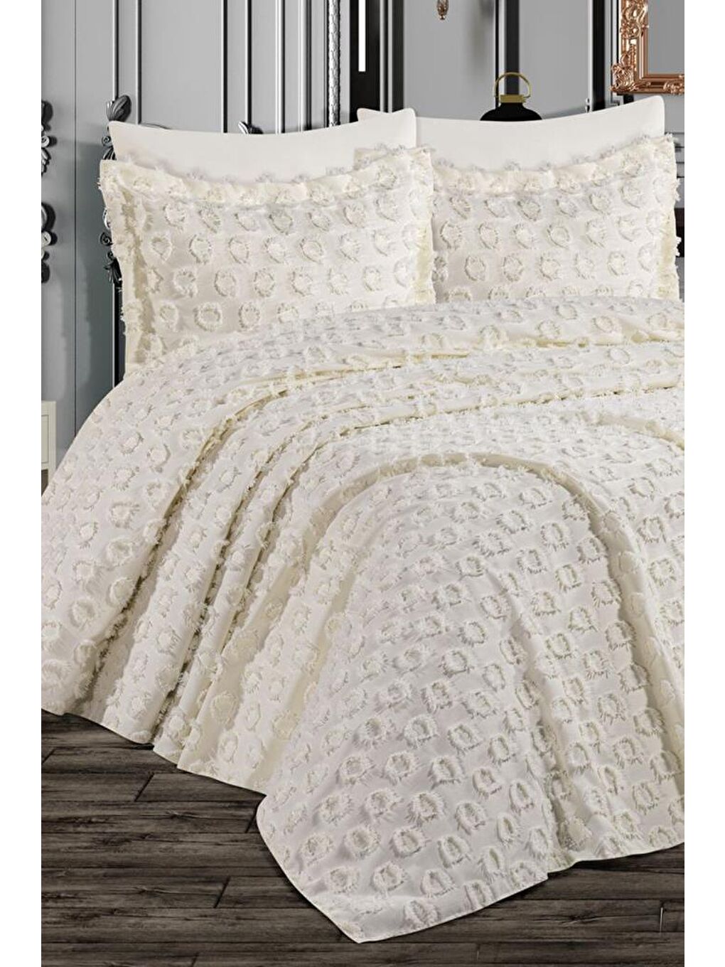 Ekru Malina Ponpon 3 Parça Çift Kişilik Pike Takımı Krem