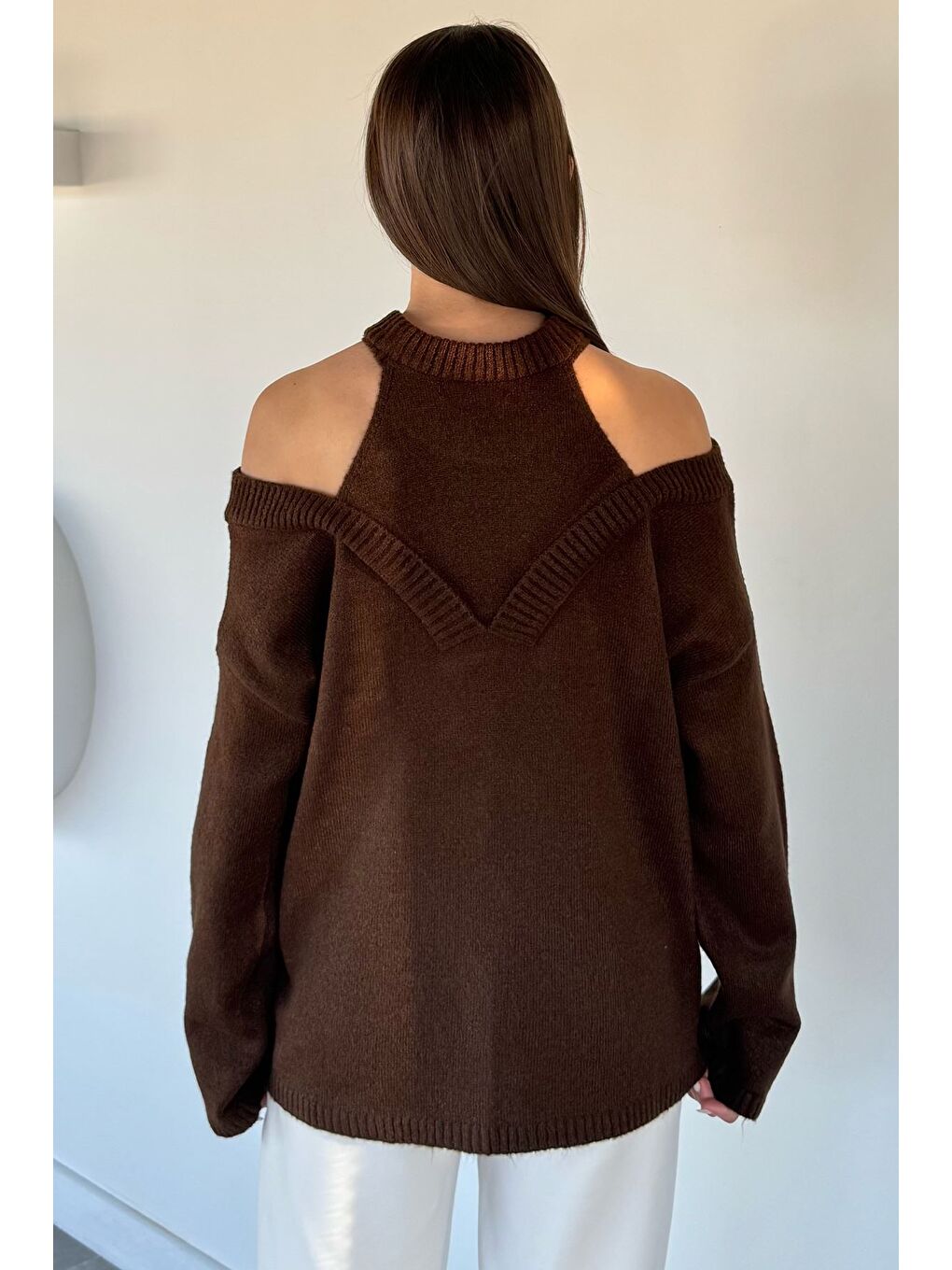 Kahverengi Halter Yaka Kadın Triko Bluz-3