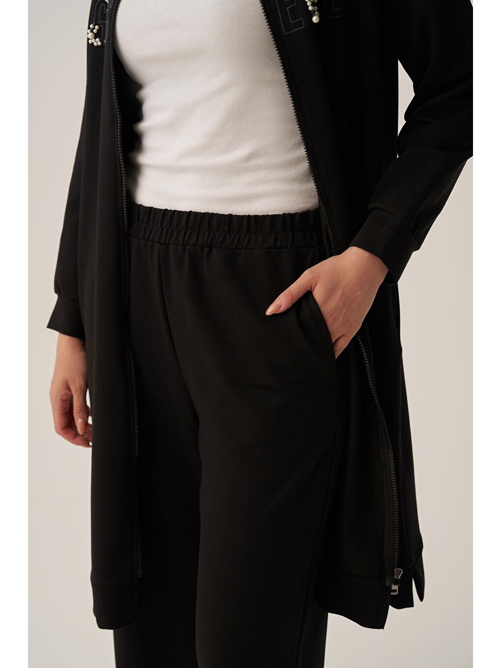 Siyah-Pamuklu Nakışlı Eşofman Takımı-5