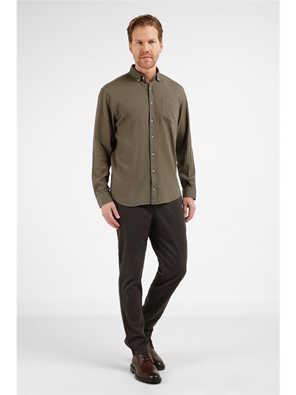 Haki Düğmeli Yaka Uzun Kol Cepli Slim Fit %100 Pamuk Gömlek 1004255213-1