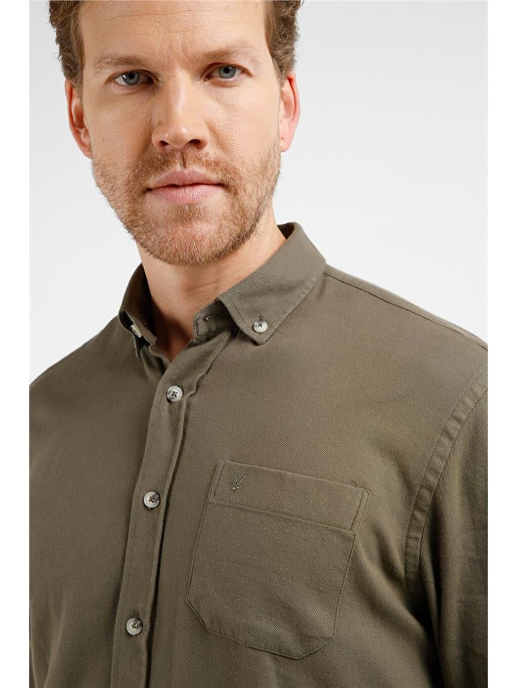 Haki Düğmeli Yaka Uzun Kol Cepli Slim Fit %100 Pamuk Gömlek 1004255213-3