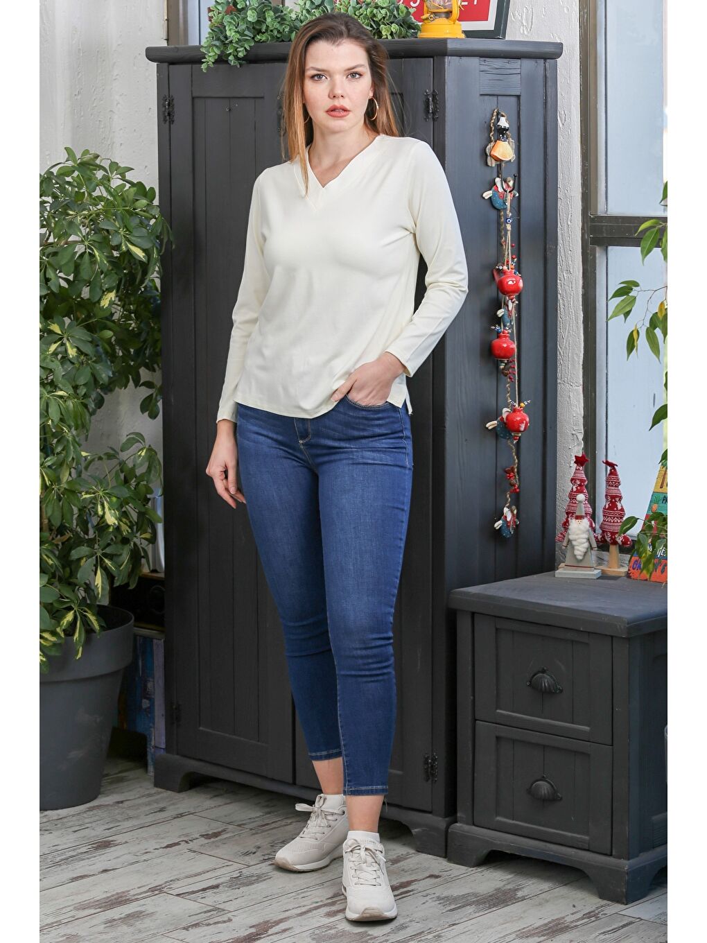 Bej V Yaka Uzun Kol Yırtmaçlı Casual Örme Bluz-3