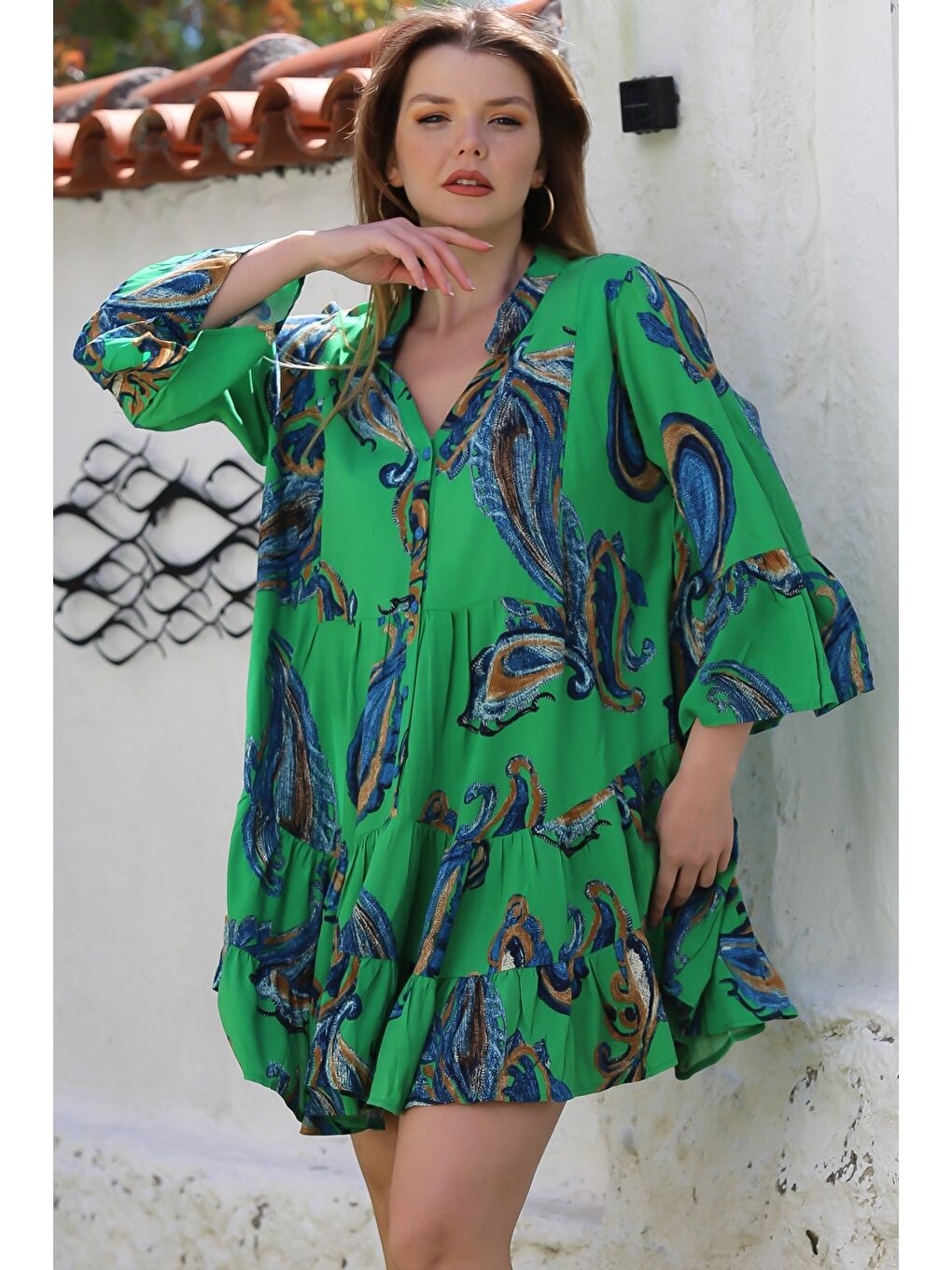 Yeşil V Yaka Fırfırlı Kol Şal Desenli Düğmeli Eteği Fırfırlı Casual Viskon Dokuma Elbise 95 60-4