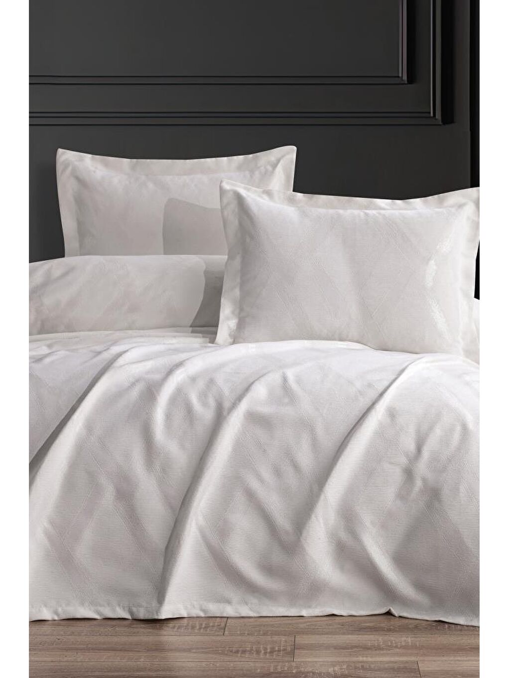 Ekru Nisan 3 Parça Çift Kişilik Pike Takımı 240x260 Krem