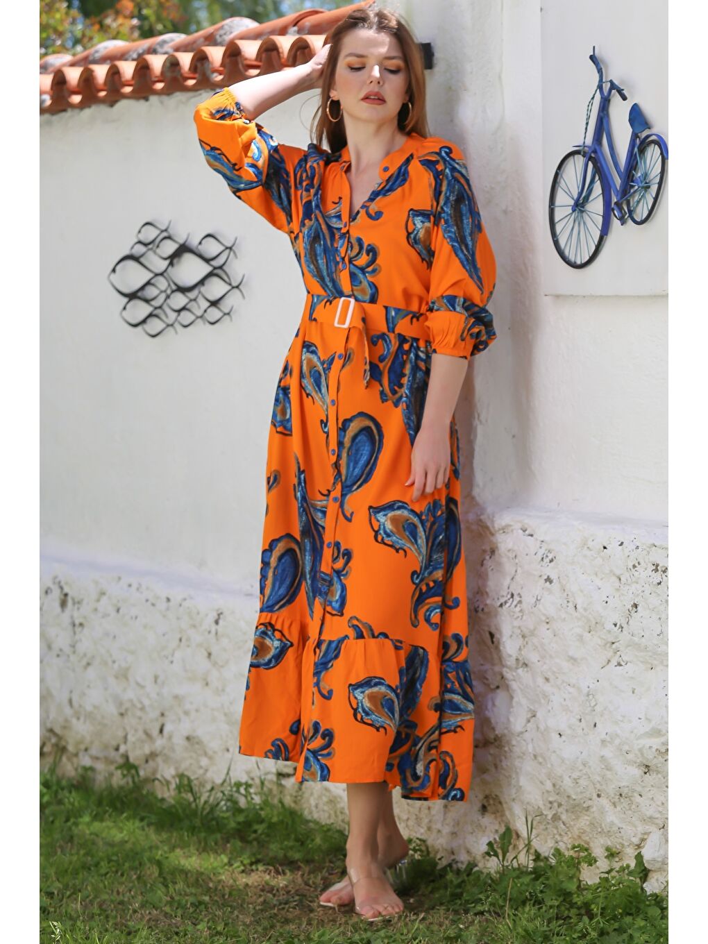 Turuncu Hakim Yaka Balon Kol Şal Desenli Düğmeli Eteği Fırfırlı Kemerli Casual Dokuma Elbise 145 65-2