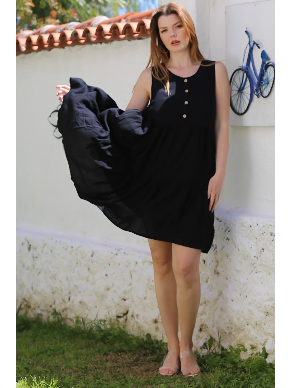 Siyah Havuz Yaka Kolsuz Düğmeli Eteği Fırfırlı Casual Viskon Dokuma Elbise 103 56