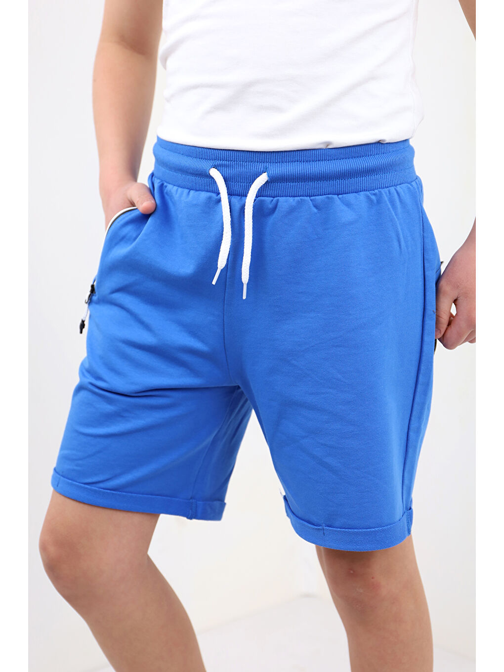 Mavi Erkek Çocuk Arka Cep Detaylı Sport Like Tnty Nakışlı Şort