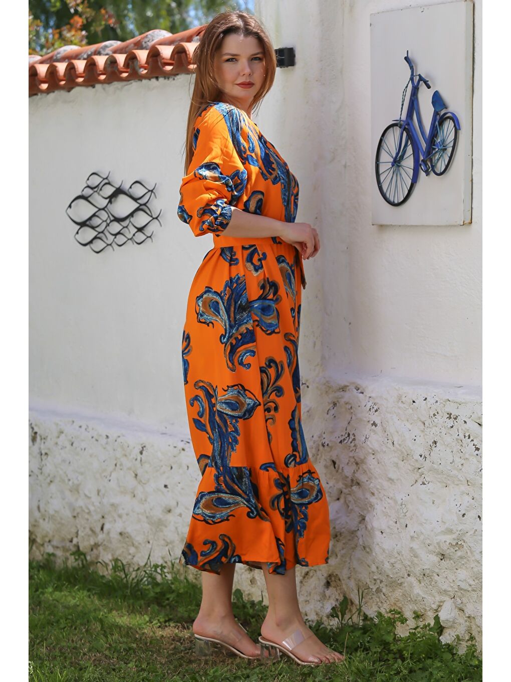Turuncu Hakim Yaka Balon Kol Şal Desenli Düğmeli Eteği Fırfırlı Kemerli Casual Dokuma Elbise 145 65-3