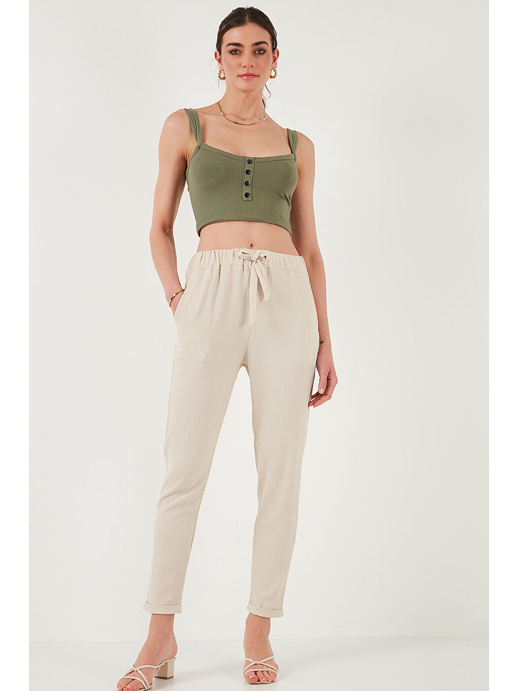 Bej Belden Bağlamalı Cepli Kısa Paça Dar Kesim Pantolon 5869017