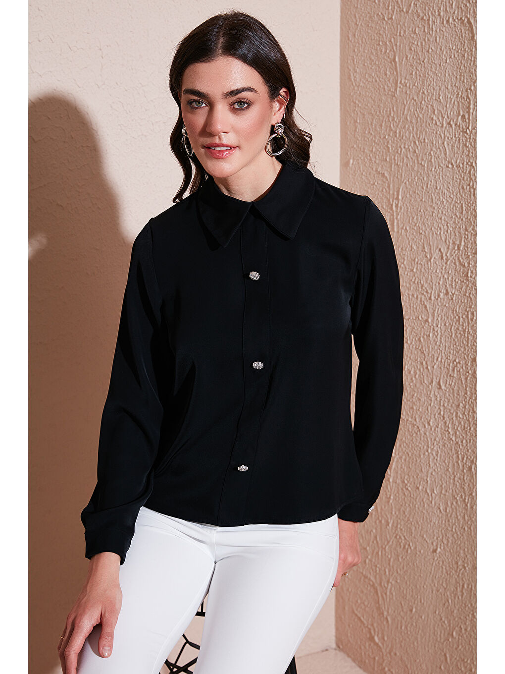 Siyah Taşlı Regular Fit Gömlek Yaka Fermuarlı Bluz 611Bz0493