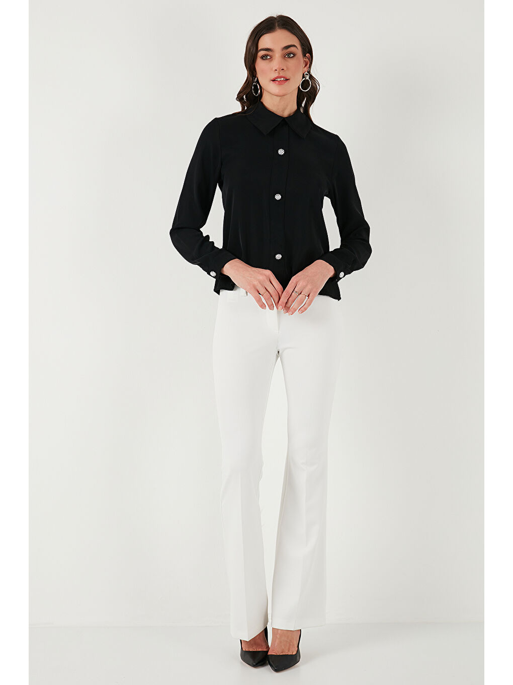 Siyah Taşlı Regular Fit Gömlek Yaka Fermuarlı Bluz 611Bz0493-2