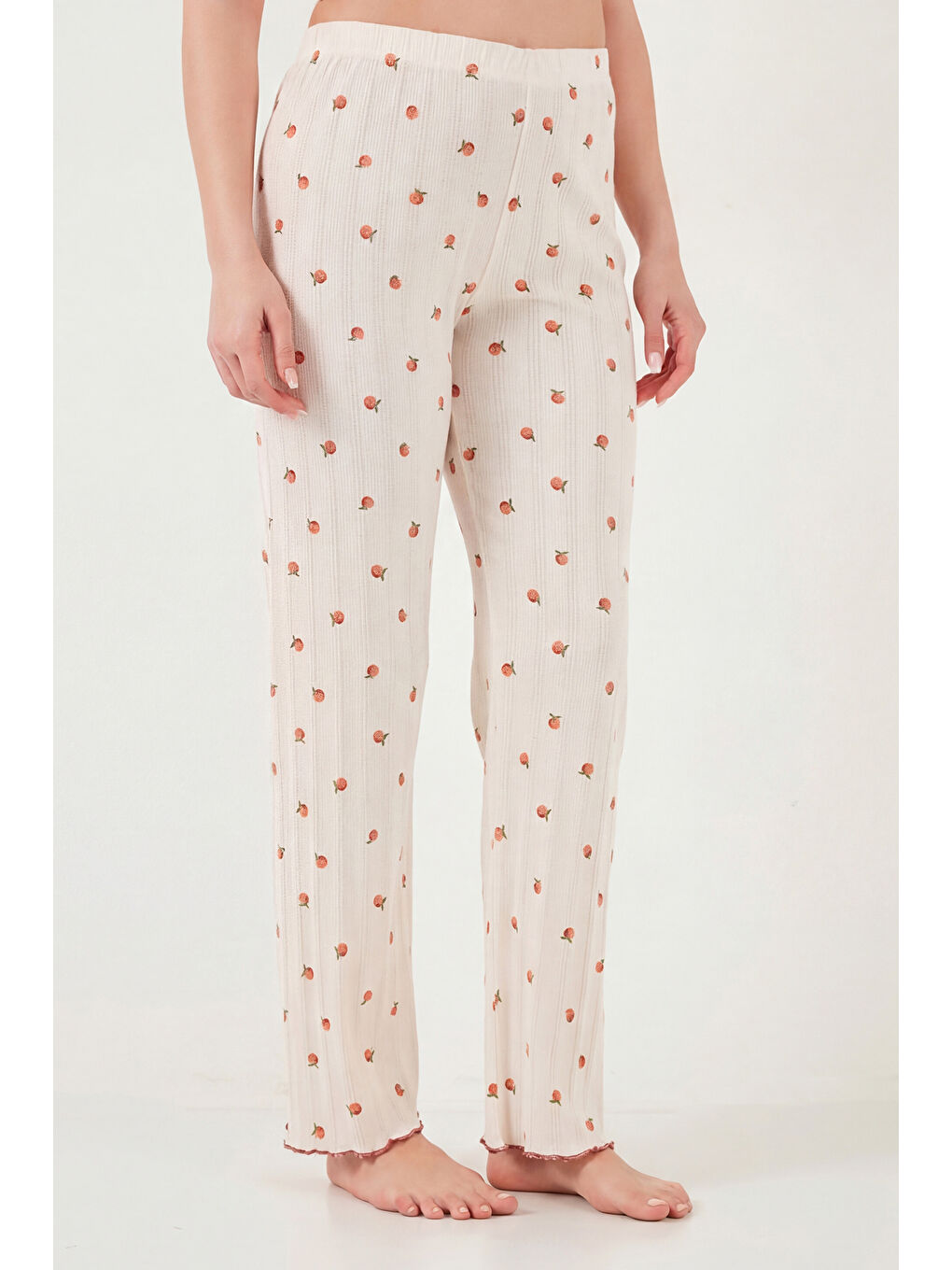 Ekru Pamuklu Regular Fit Bisiklet Yaka Kısa Kollu Desenli Rahat Pijama Takımı 65770753-4