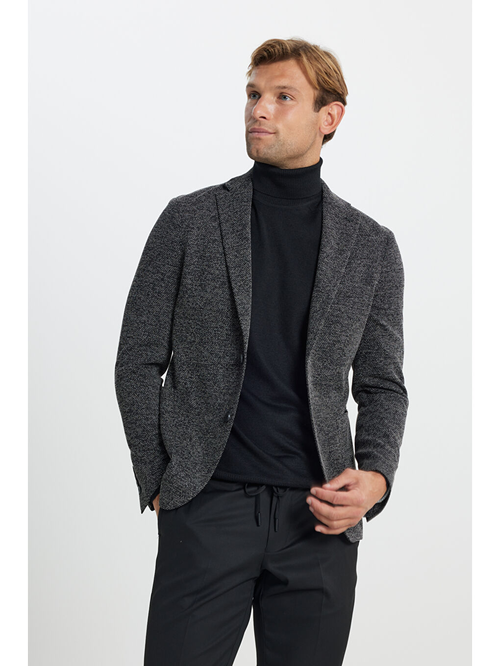 Erkek Siyah Slim Fit Dar Kesim Mono Yaka Armürlü Torba Cepli Ceket-2