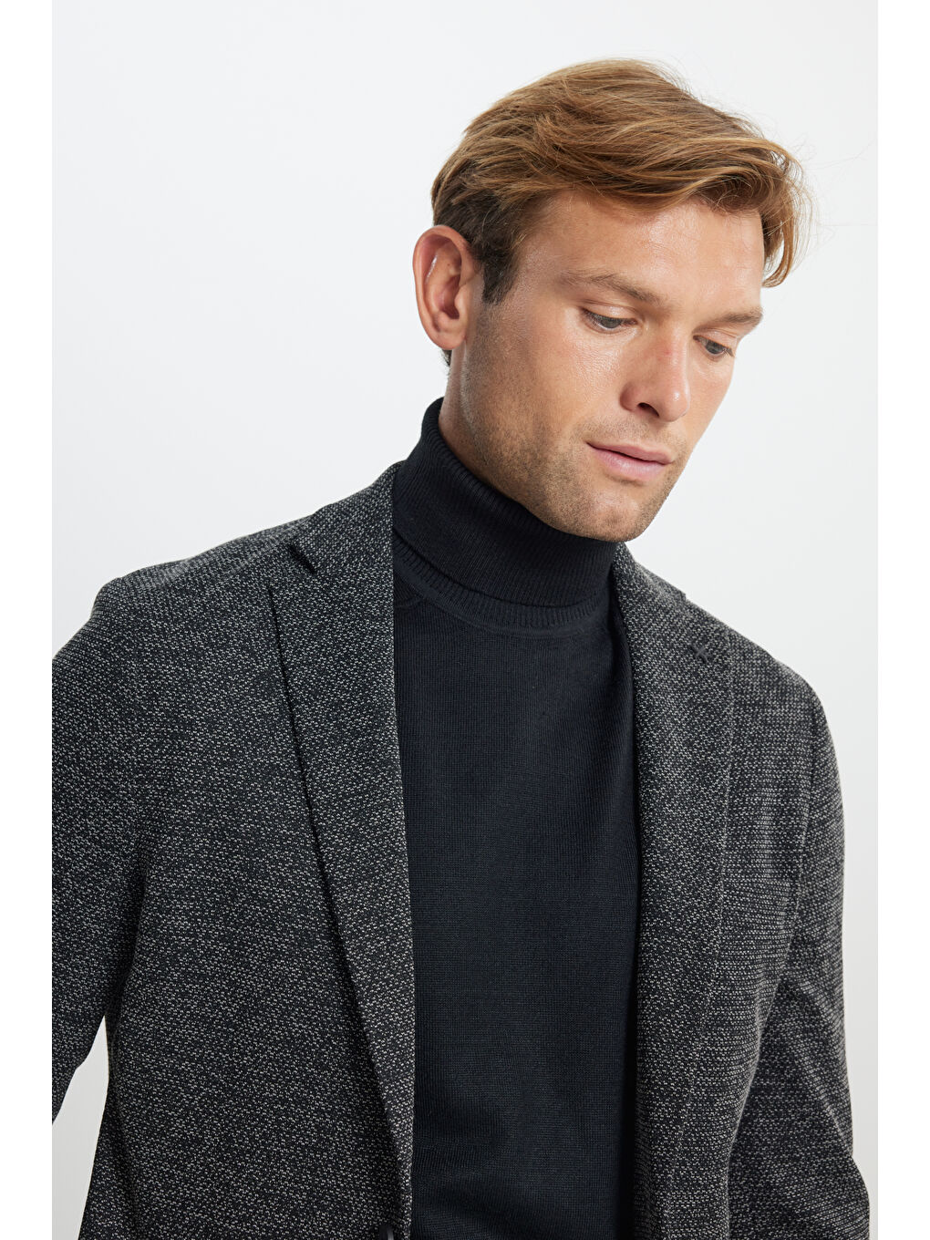 Erkek Siyah Slim Fit Dar Kesim Mono Yaka Armürlü Torba Cepli Ceket-3