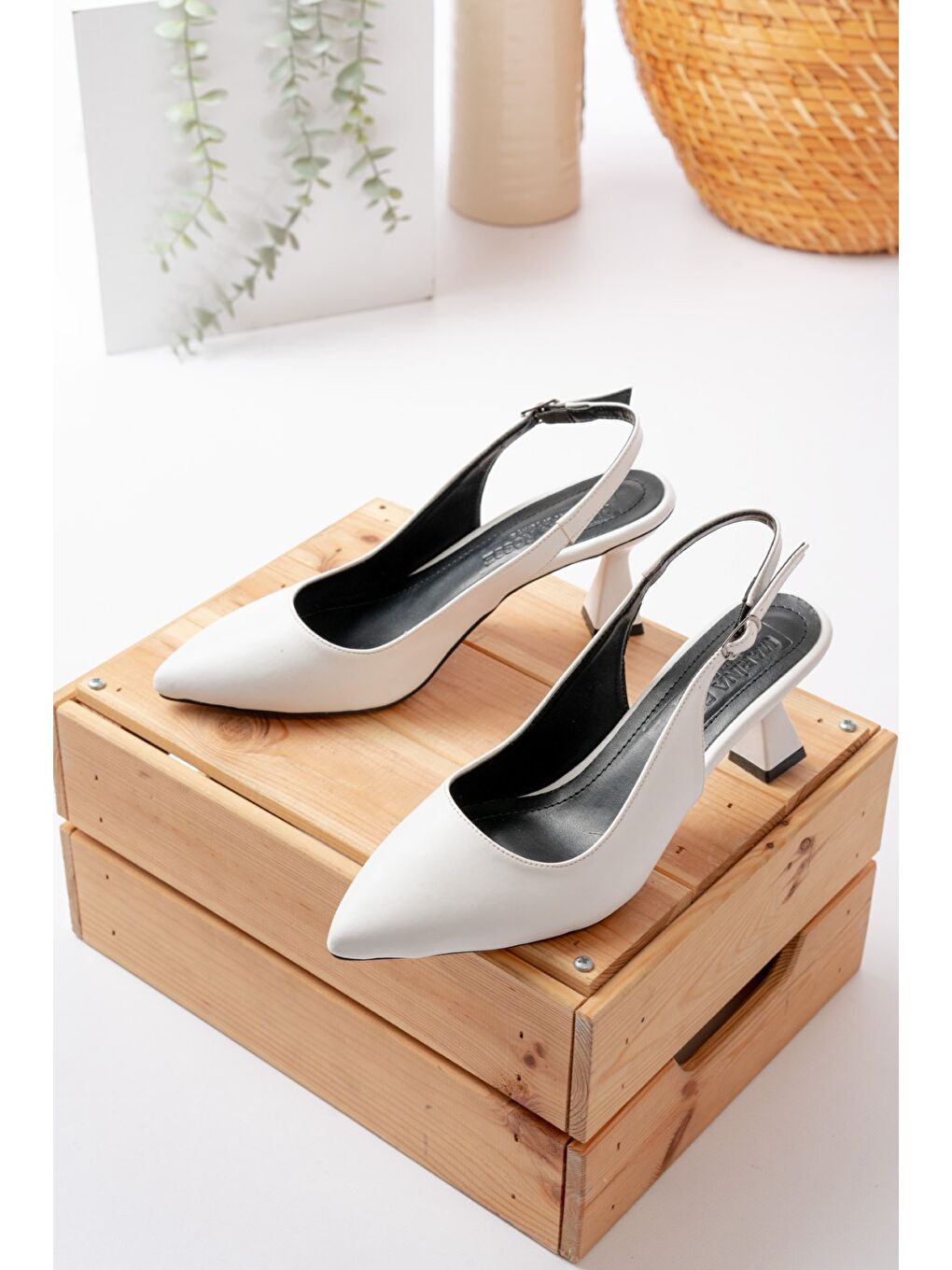 Kadın Harmony Beyaz Cilt Topuklu Ayakkabı-1