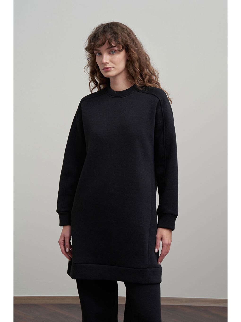 Siyah-Pamuklu Uzun Kollu Sweatshirt