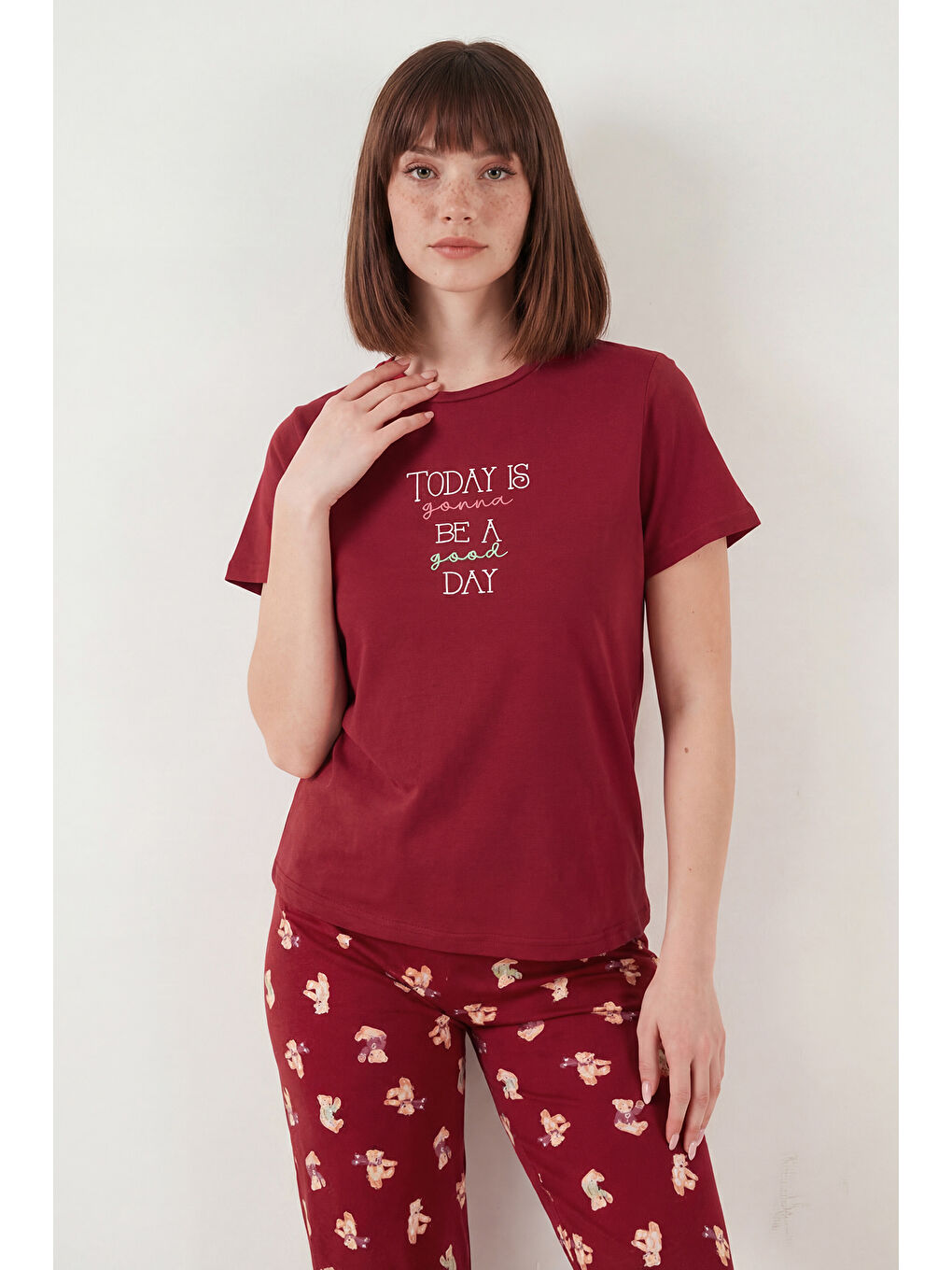 Kırmızı % 100 Pamuk Regular Fit Desenli Bisiklet Yaka Kadın Pijama Takımı 65790784-2