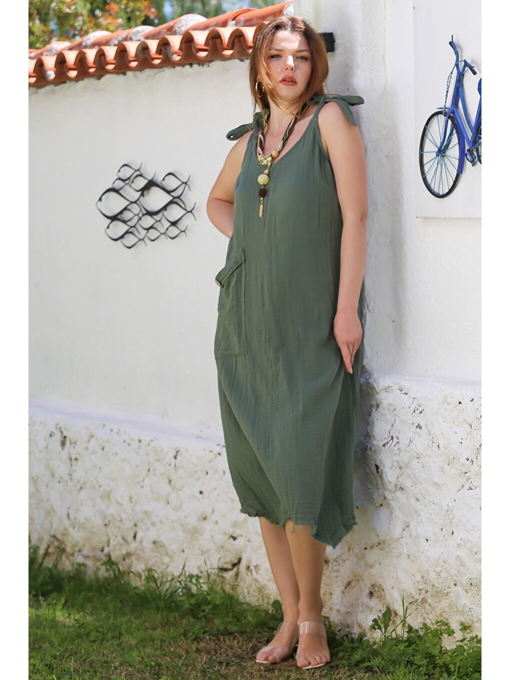 Koyu Yeşil V Yaka Askılı Bağlamalı Cepli Pis Dikişli Casual Müslin Asimetrik Dokuma Elbise 115 55