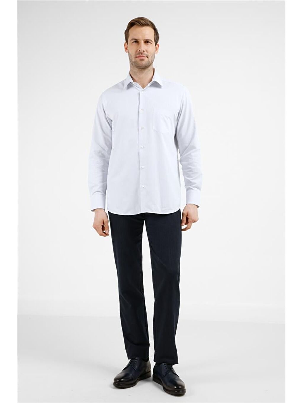 Beyaz-Mavi Çizgili Desen Sert Yaka Uzun Kol Cepli Comfort Fit Pamuklu Gömlek 1004255278-1