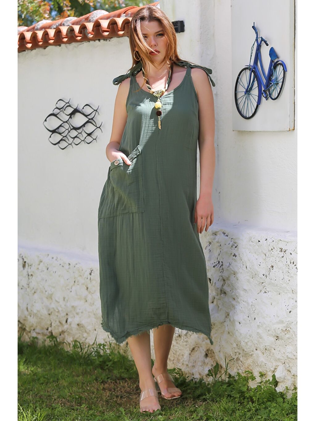 Koyu Yeşil V Yaka Askılı Bağlamalı Cepli Pis Dikişli Casual Müslin Asimetrik Dokuma Elbise 115 55-1