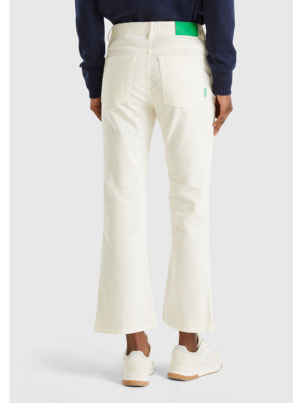 Kadın Beyaz Pamuk Karışımlı 5 Cepli Arkası Logo Etiketli Kadife Pantolon-2