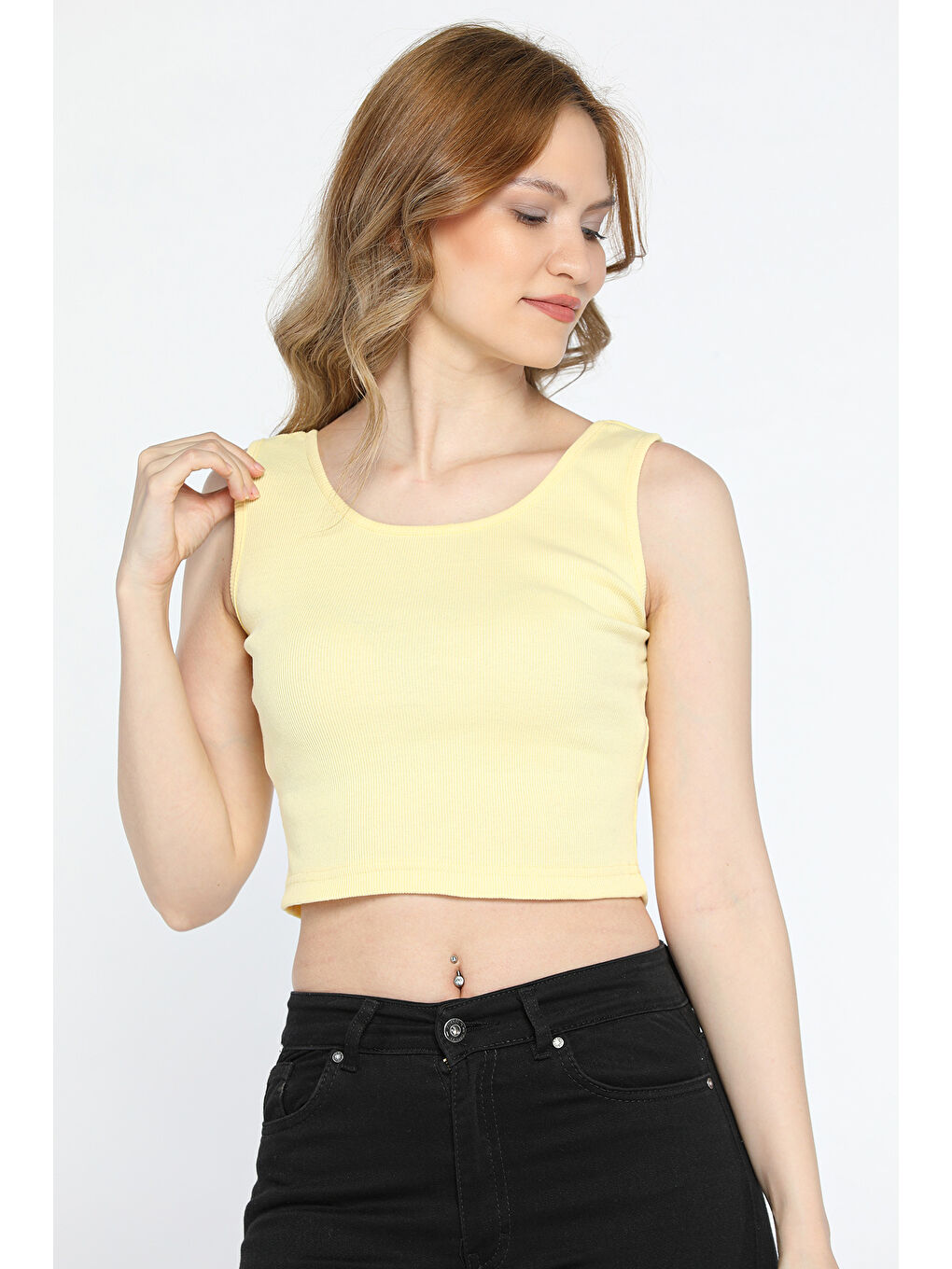 GÜLSELİ Sarı Kalın Askılı Elastanlı Kadın Kaşkorse Crop Tops Bluz - 1