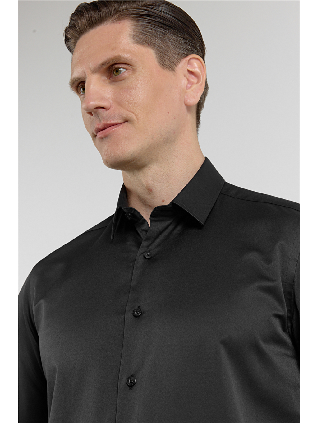 Siyah Sert Yaka Uzun Kol Cepsiz Slim Fit Pamuklu Gömlek 1004255228-3