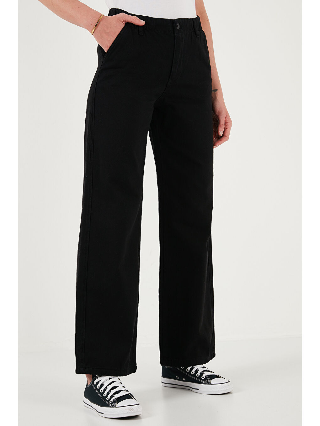 Siyah Pamuklu Standart Fit Yüksek Bel Geniş Paça Pantolon 668Yp5344-2