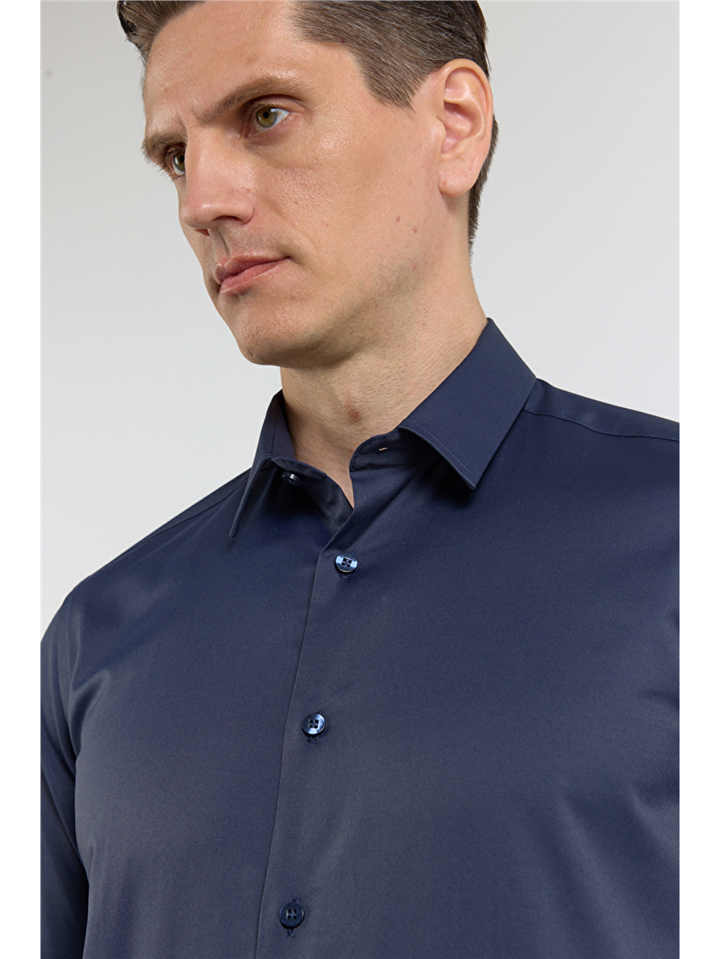 Koyu Lacivert Sert Yaka Uzun Kol Cepsiz Slim Fit Pamuklu Gömlek 1004255228-3