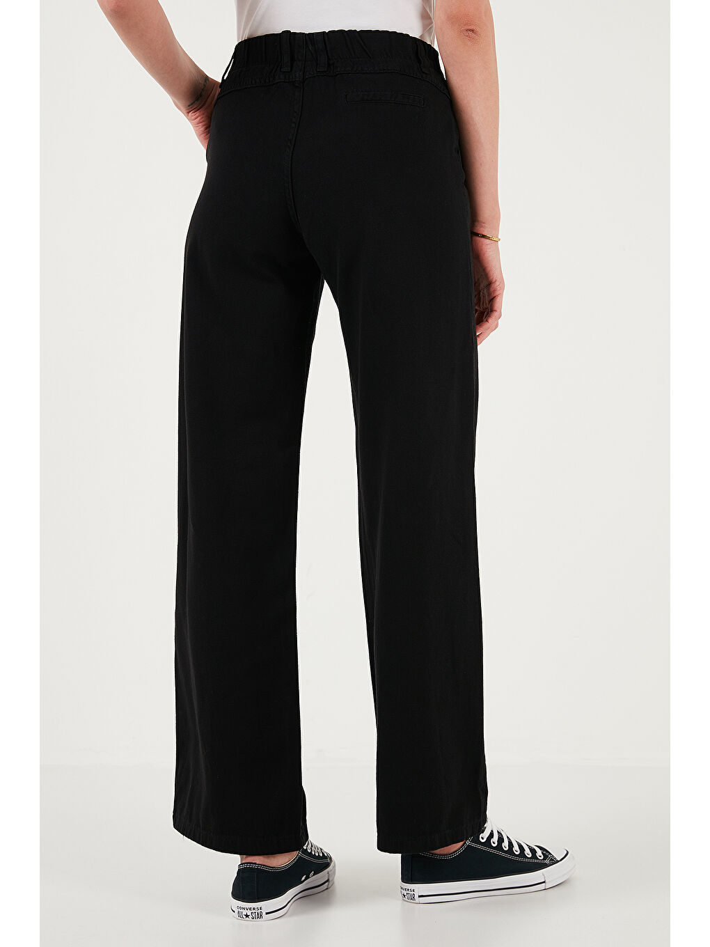 Siyah Pamuklu Standart Fit Yüksek Bel Geniş Paça Pantolon 668Yp5344-5