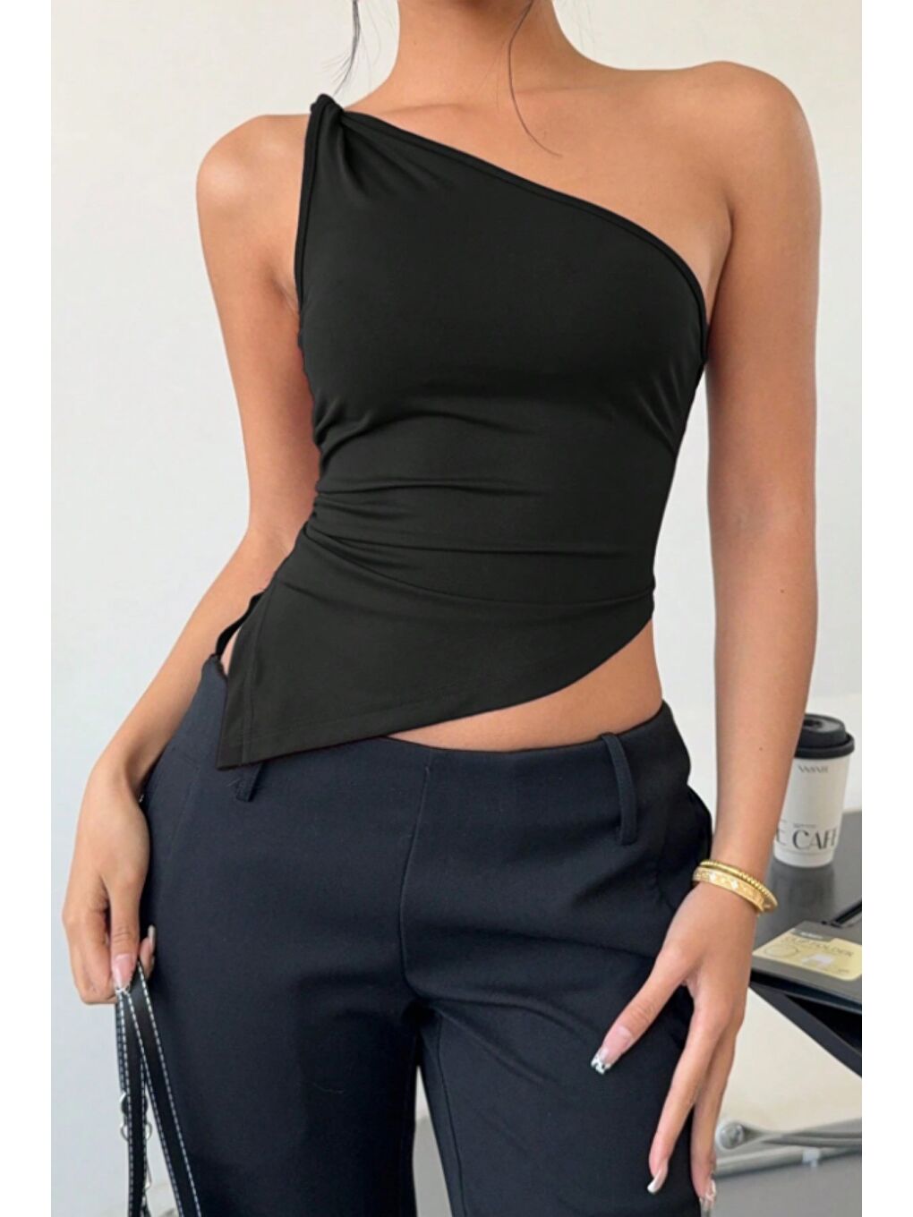 Siyah Kadın Tek Omuz Bluz Asimetrik Kesim Elastanlı Crop ve Modern Tasarım-3