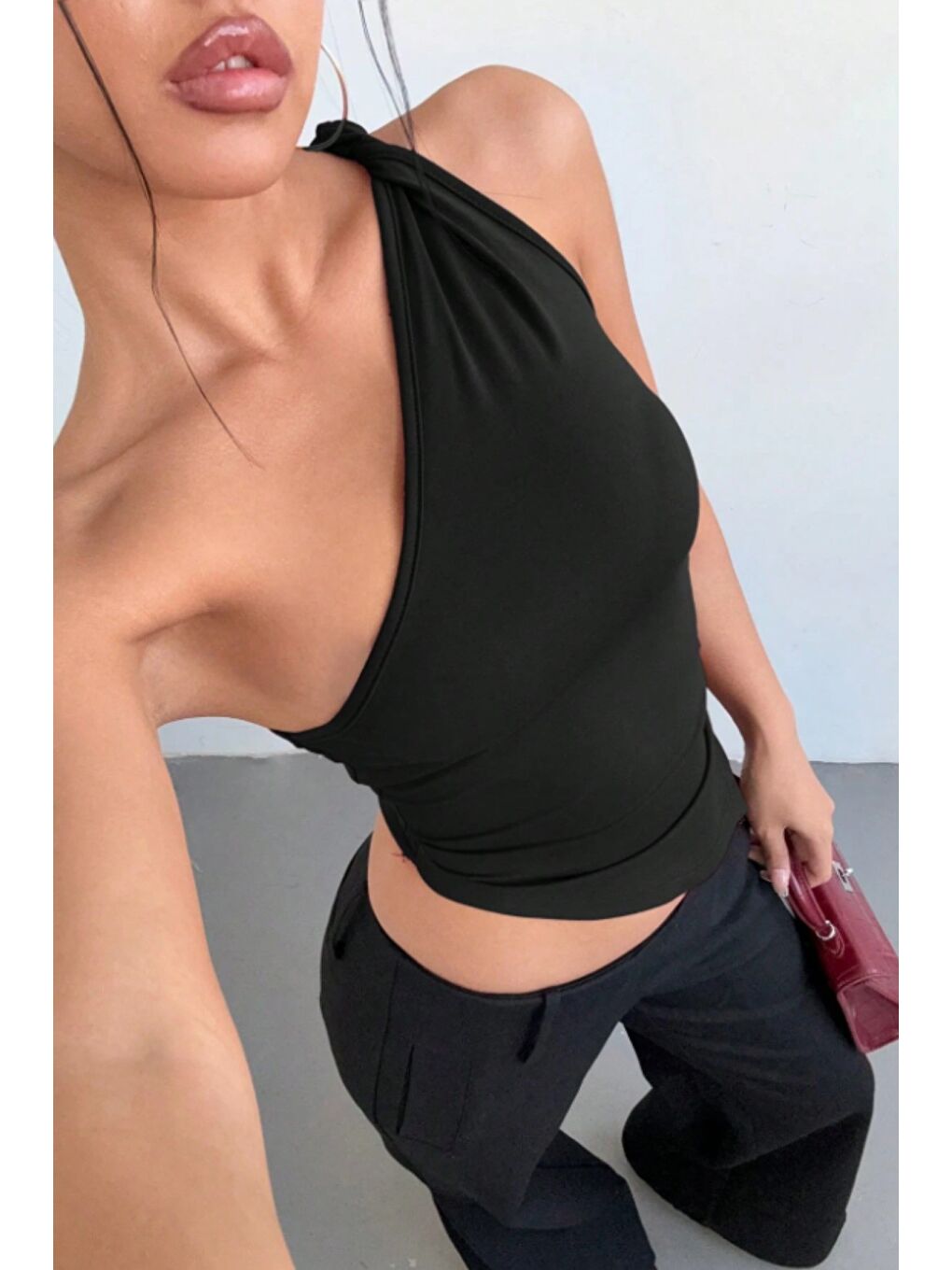 Siyah Kadın Tek Omuz Bluz Asimetrik Kesim Elastanlı Crop ve Modern Tasarım-4