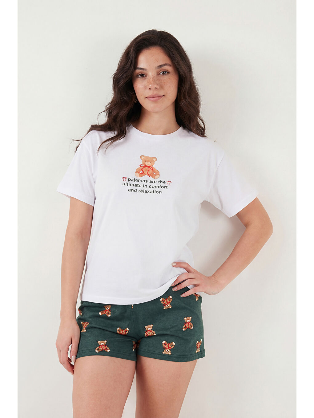 Beyaz % 100 Pamuk Regular Fit Desenli Şortlu Kadın Pijama Takımı 65790782-2