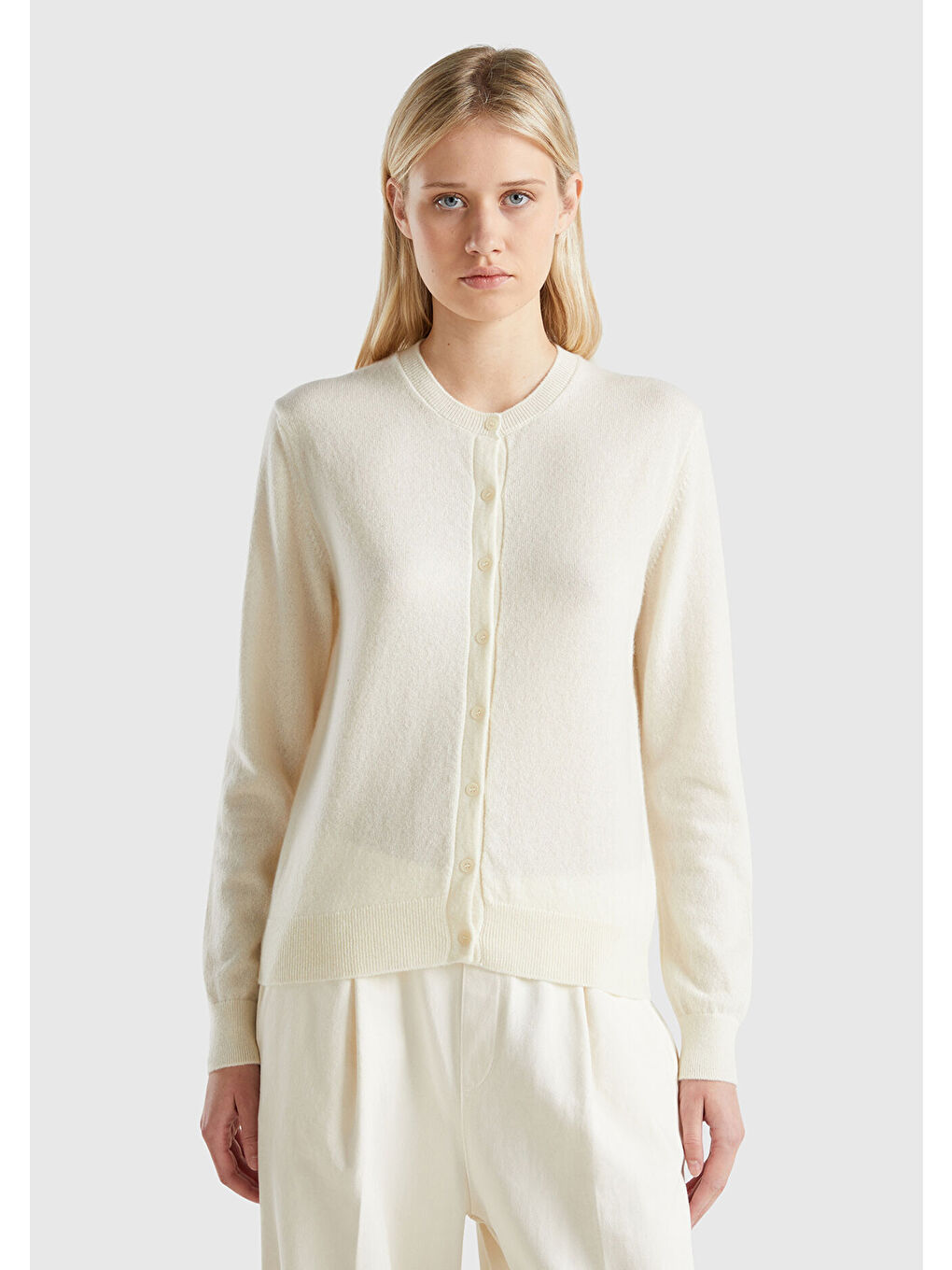 Ekru Kadın Krem %100 Kaşmir Yuvarlak Yaka Önü Düğme İliklemeli Hırka-1