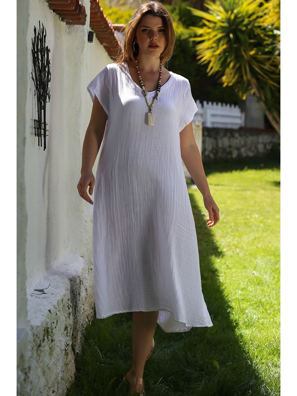 Beyaz V Yaka Düşük Kol Casual Müslin Dokuma Elbise Kloş Etek 115 63-4