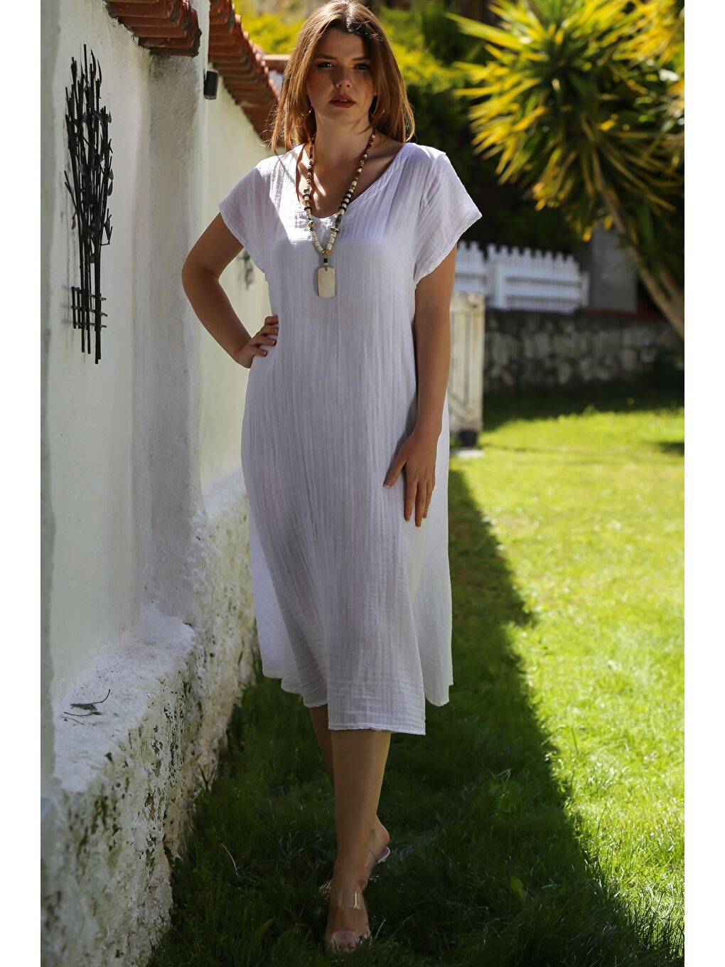 Beyaz V Yaka Düşük Kol Casual Müslin Dokuma Elbise Kloş Etek 115 63-5