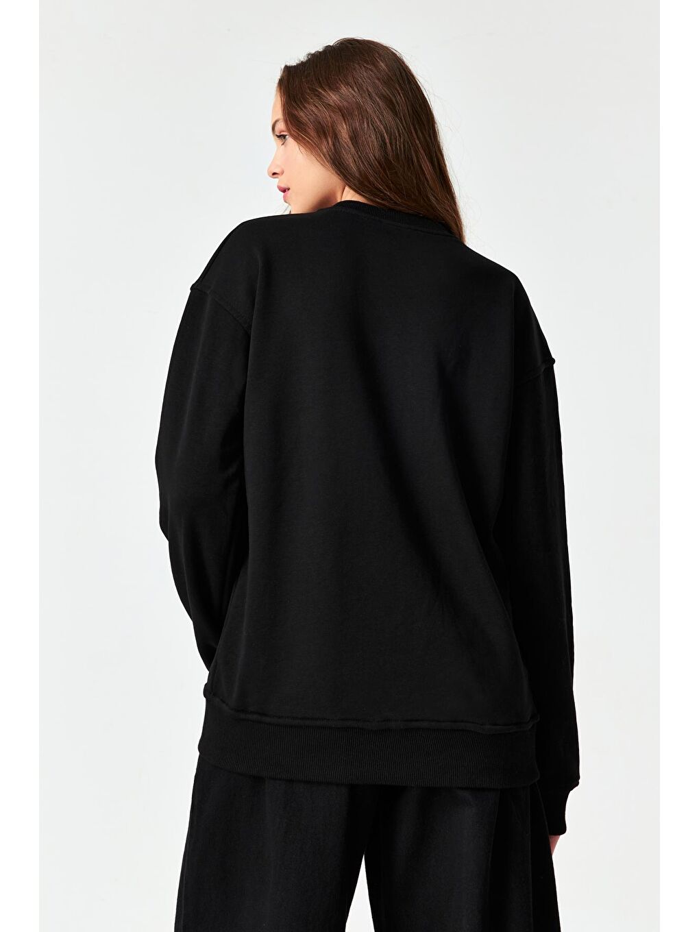 it's basic Siyah Kadın Siyah Renk New York Baskılı Oversize Üç İplik Sweatshirt - 5