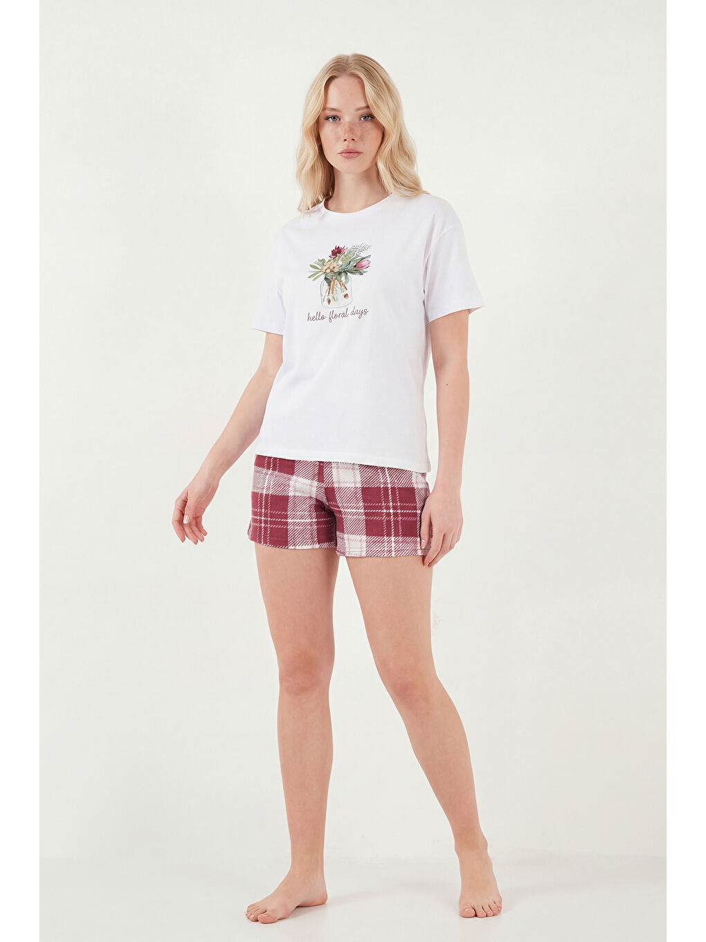 Beyaz % 100 Pamuk Regular Fit Desenli Şortlu Kadın Pijama Takımı 65790782-1