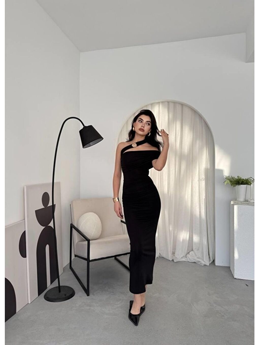 Siyah Reta Çapraz Omuz Elbise