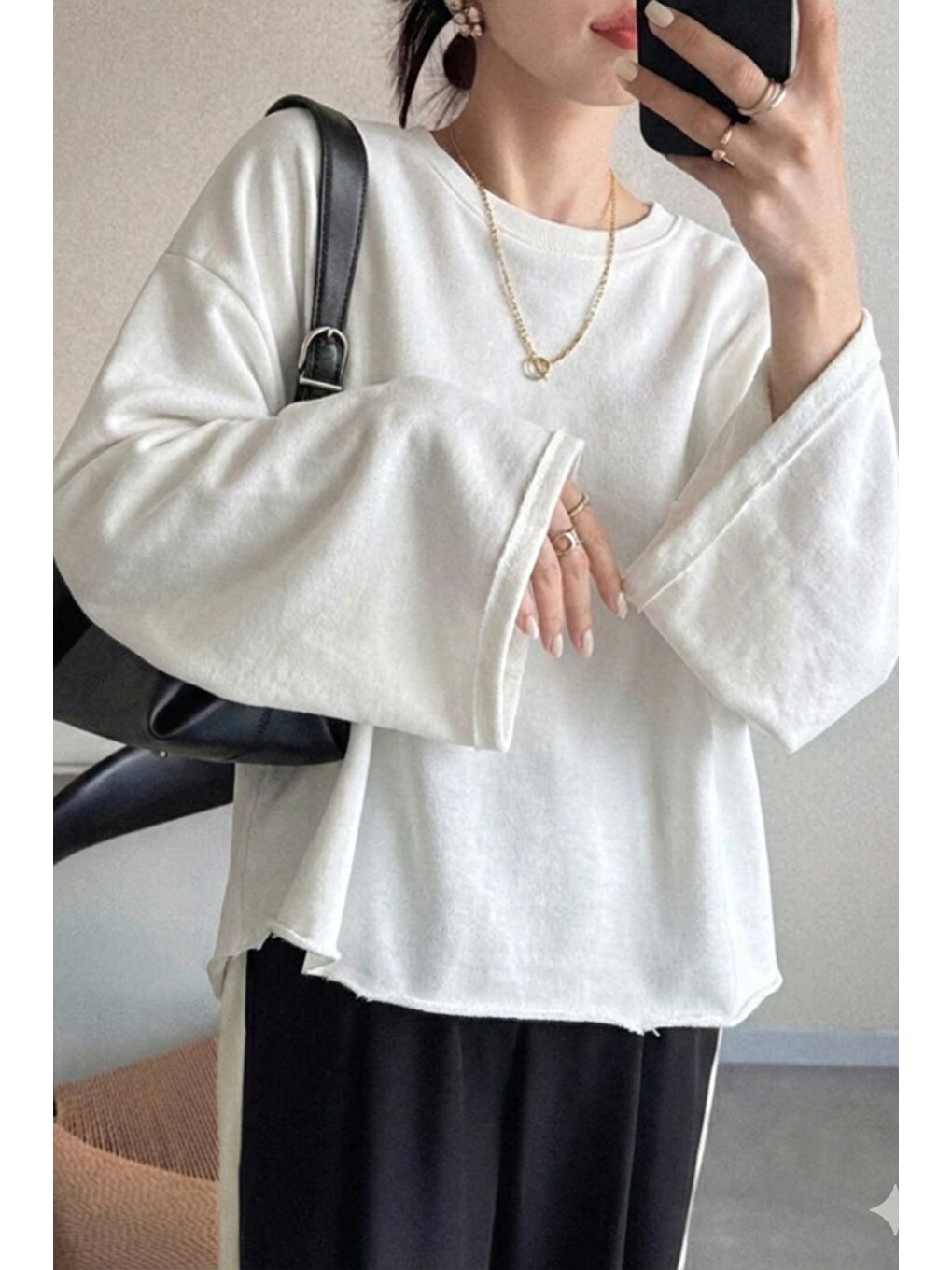 Beyaz Oversize Kesim Bisiklet Yaka Uzun Kollu Sweatshirt