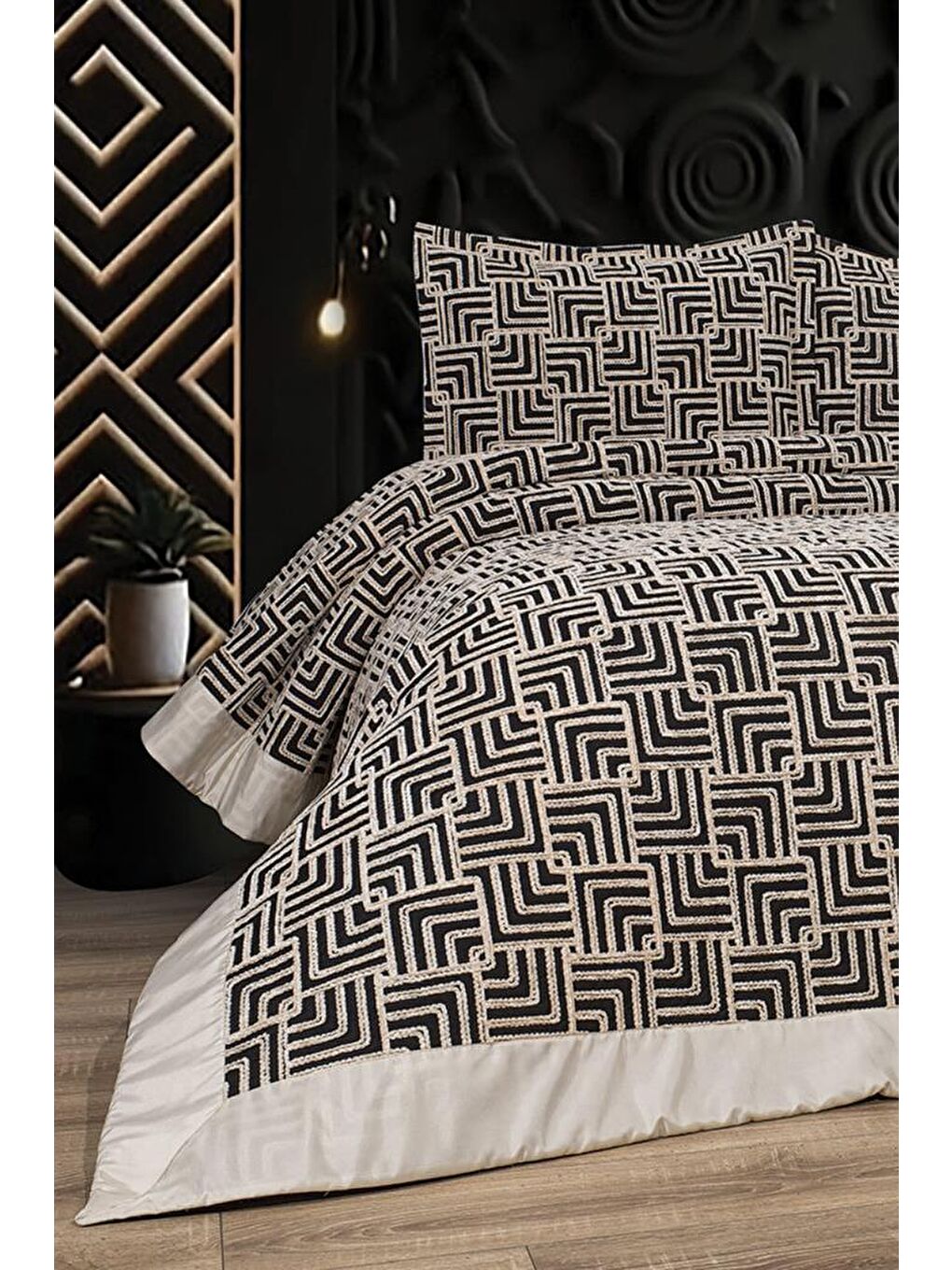 Kahverengi Anastasia 4 Parça Yatak Örtüsü 240x260 Siyah Cappucino