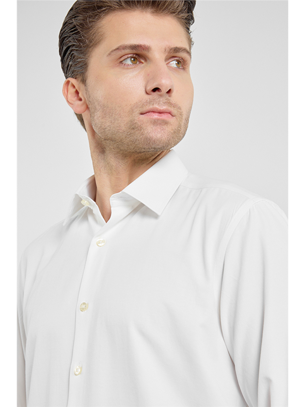 Ekru Krem Sert Yaka Uzun Kol Cepsiz Comfort Fit Pamuklu Gömlek 1004255914-3