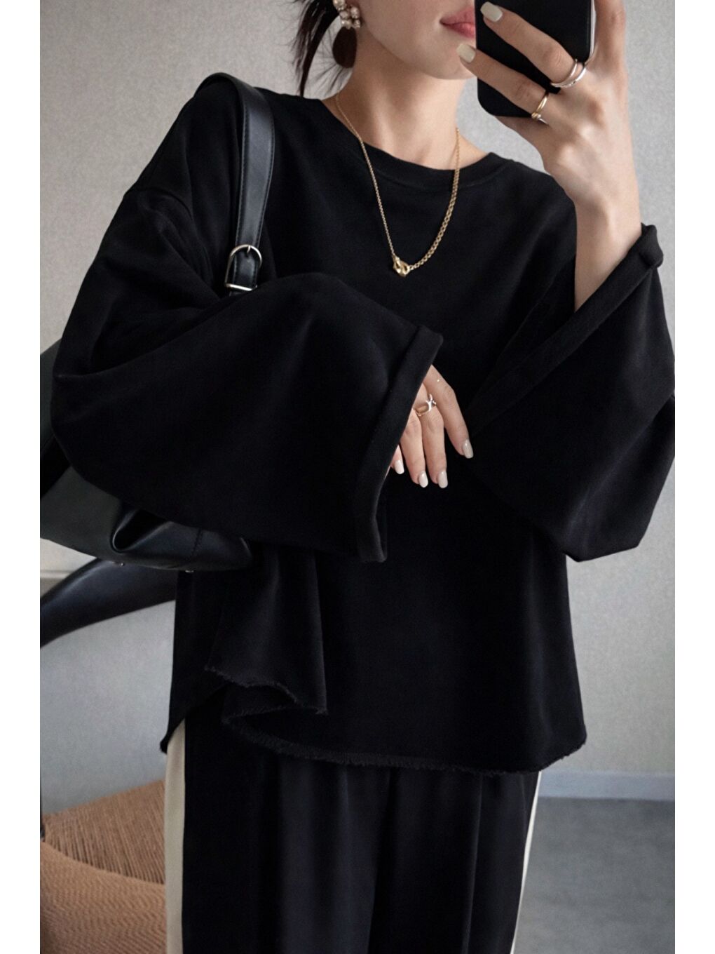 Siyah Oversize Kesim Bisiklet Yaka Uzun Kollu Sweatshirt